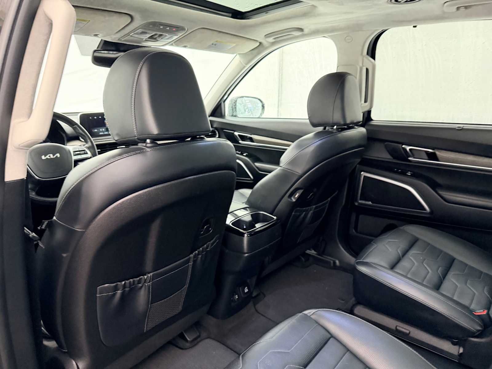 Thumbnail: 2022 Kia Telluride - 18