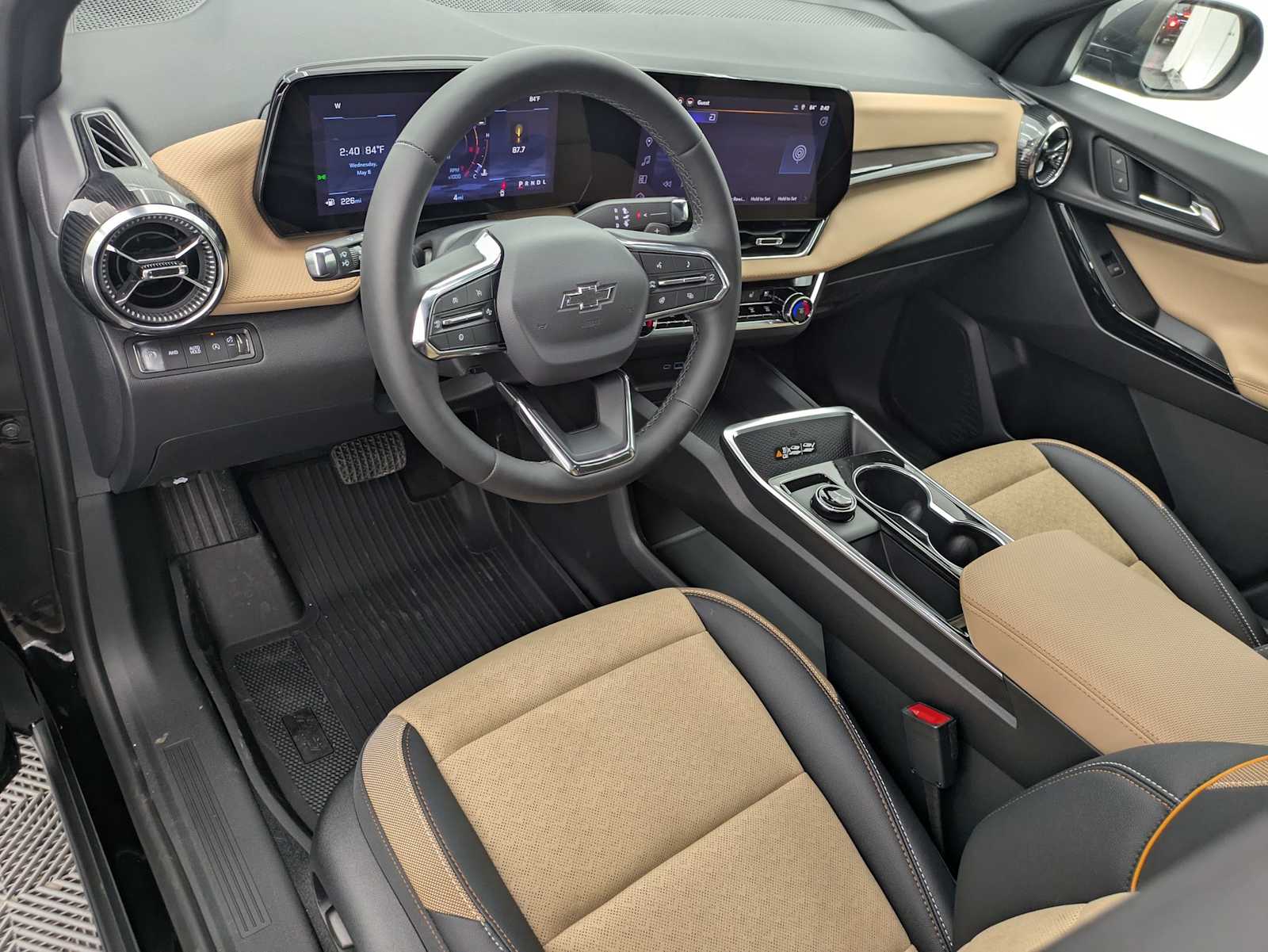 Thumbnail: 2026 Chevrolet Equinox - 2