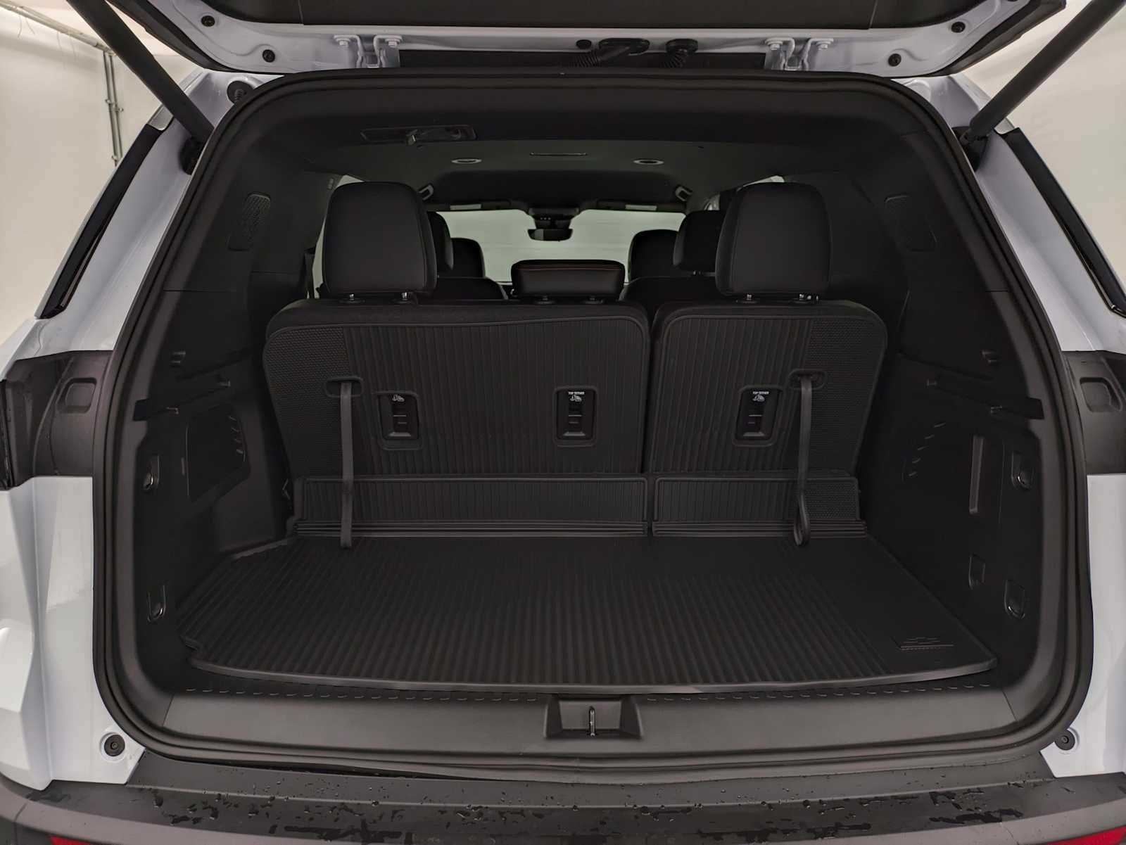 Thumbnail: 2026 Chevrolet Traverse - 33