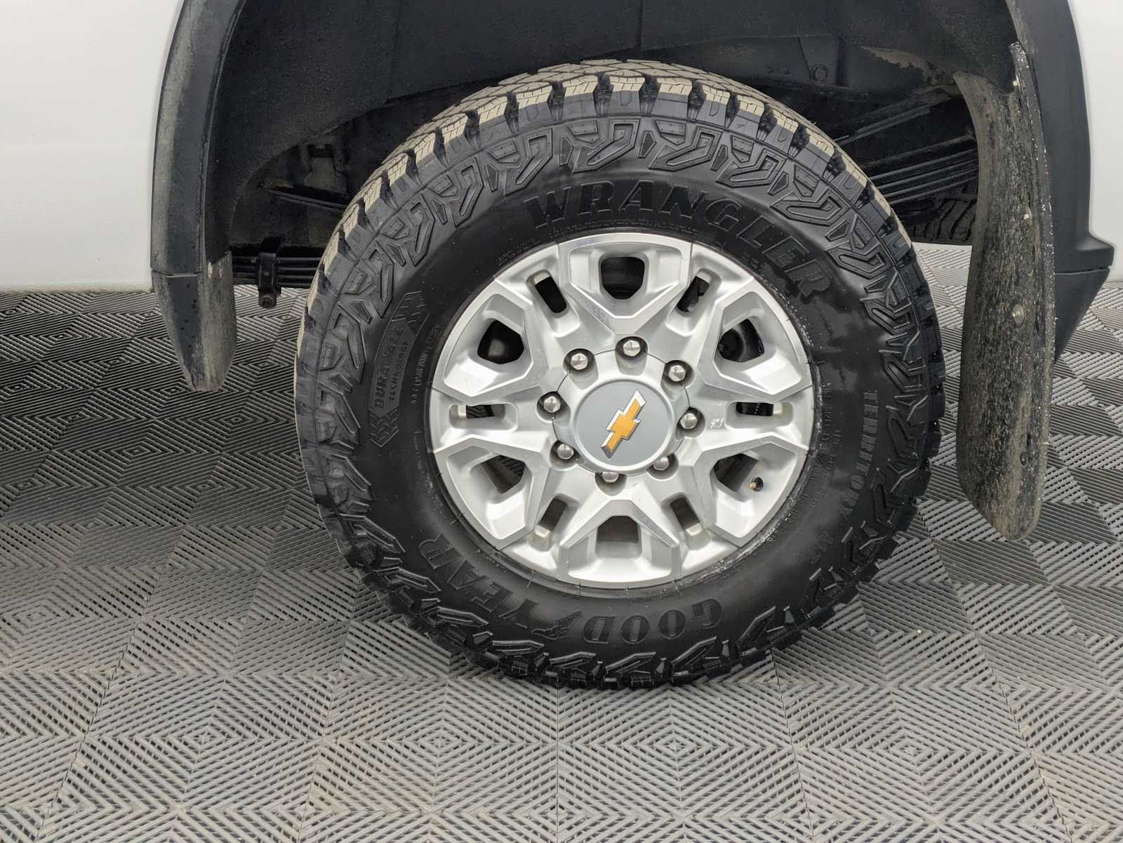 Thumbnail: 2024 Chevrolet Silverado 3500 - 16