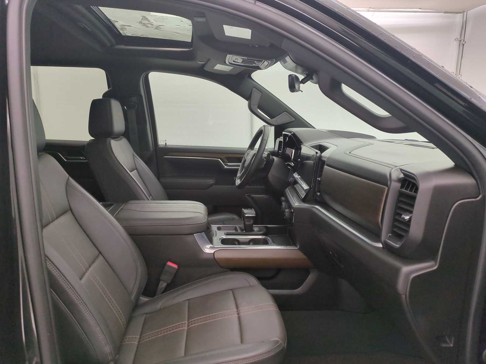 Thumbnail: 2025 Chevrolet Silverado 1500 - 21