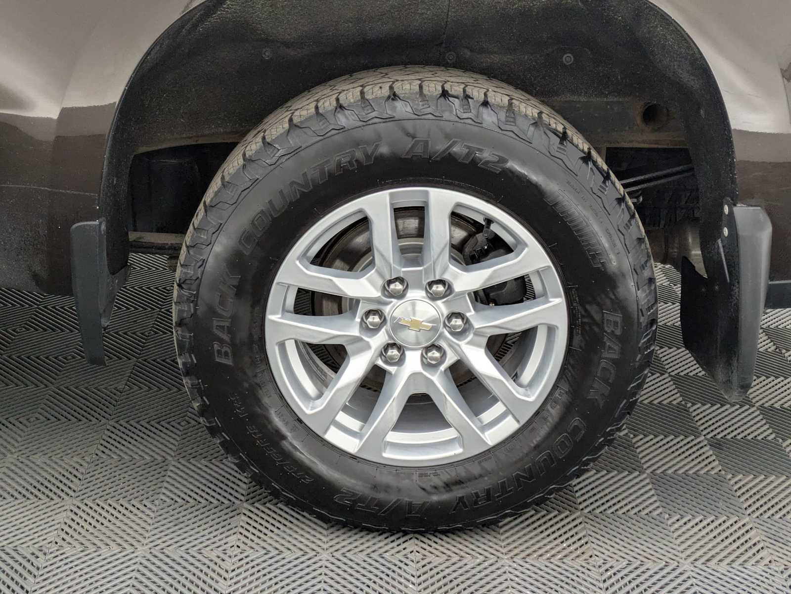 Thumbnail: 2020 Chevrolet Silverado 1500 - 14