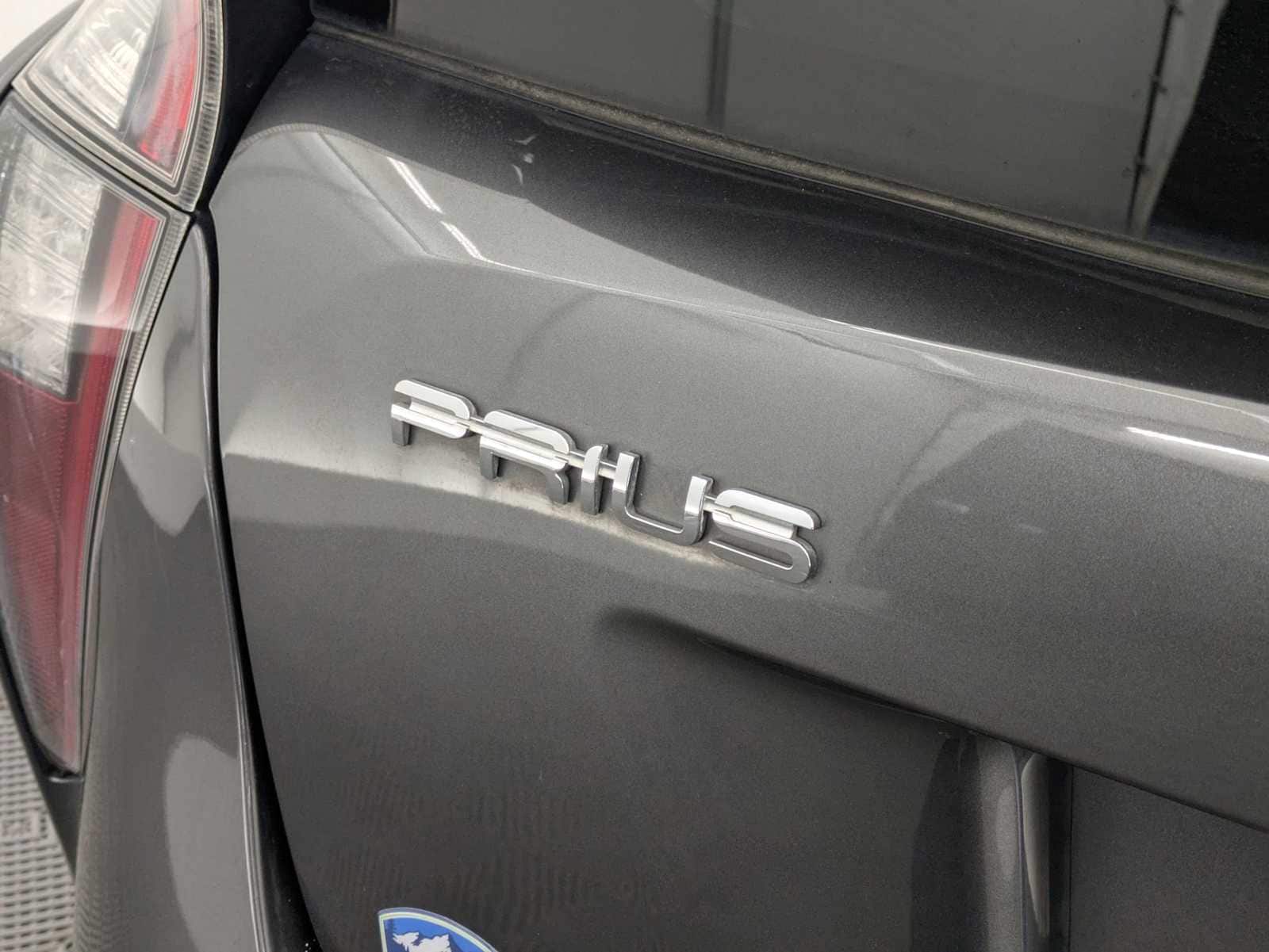 Thumbnail: 2018 Toyota Prius - 12