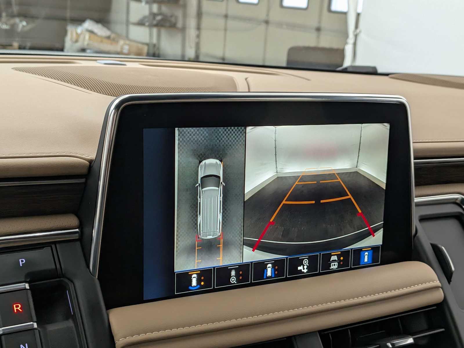 Thumbnail: 2024 Chevrolet Tahoe - 28