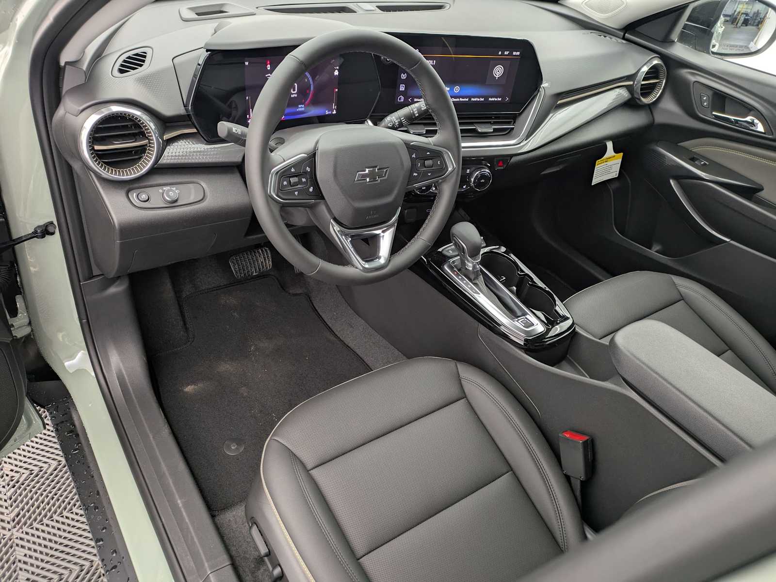 Thumbnail: 2026 Chevrolet Trax - 2