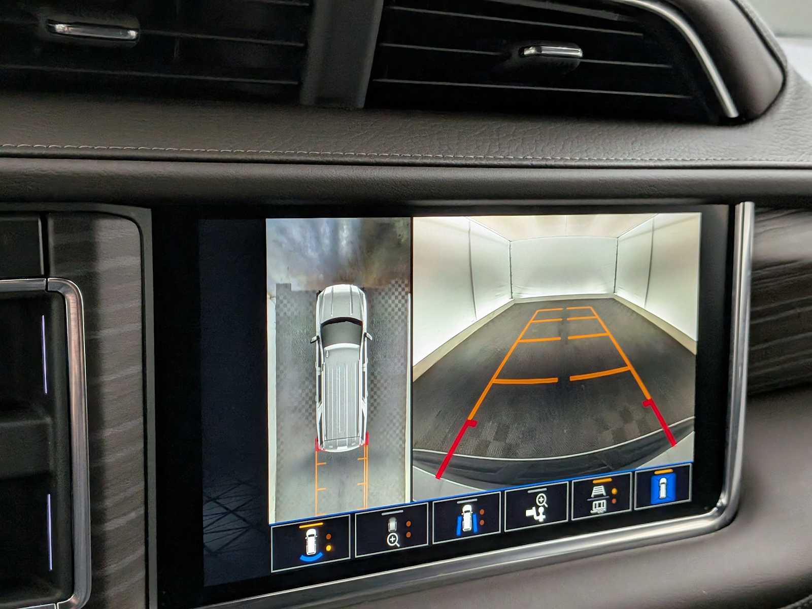 Thumbnail: 2024 GMC Yukon - 31