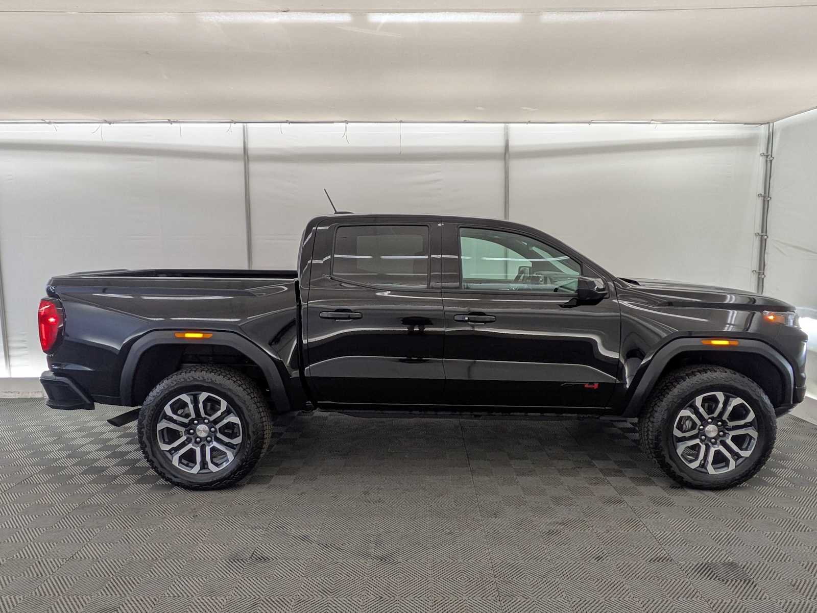 2023 GMC Canyon AT4 7