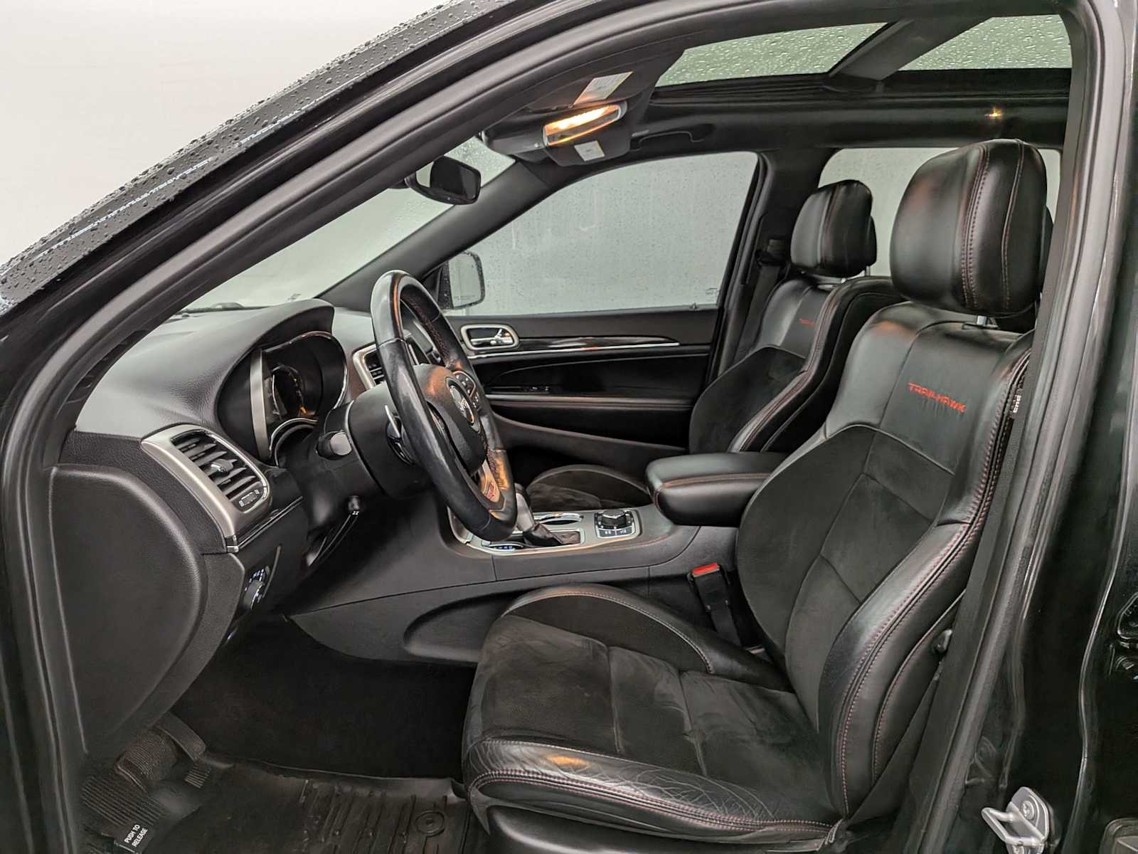 Thumbnail: 2017 Jeep Grand Cherokee - 19