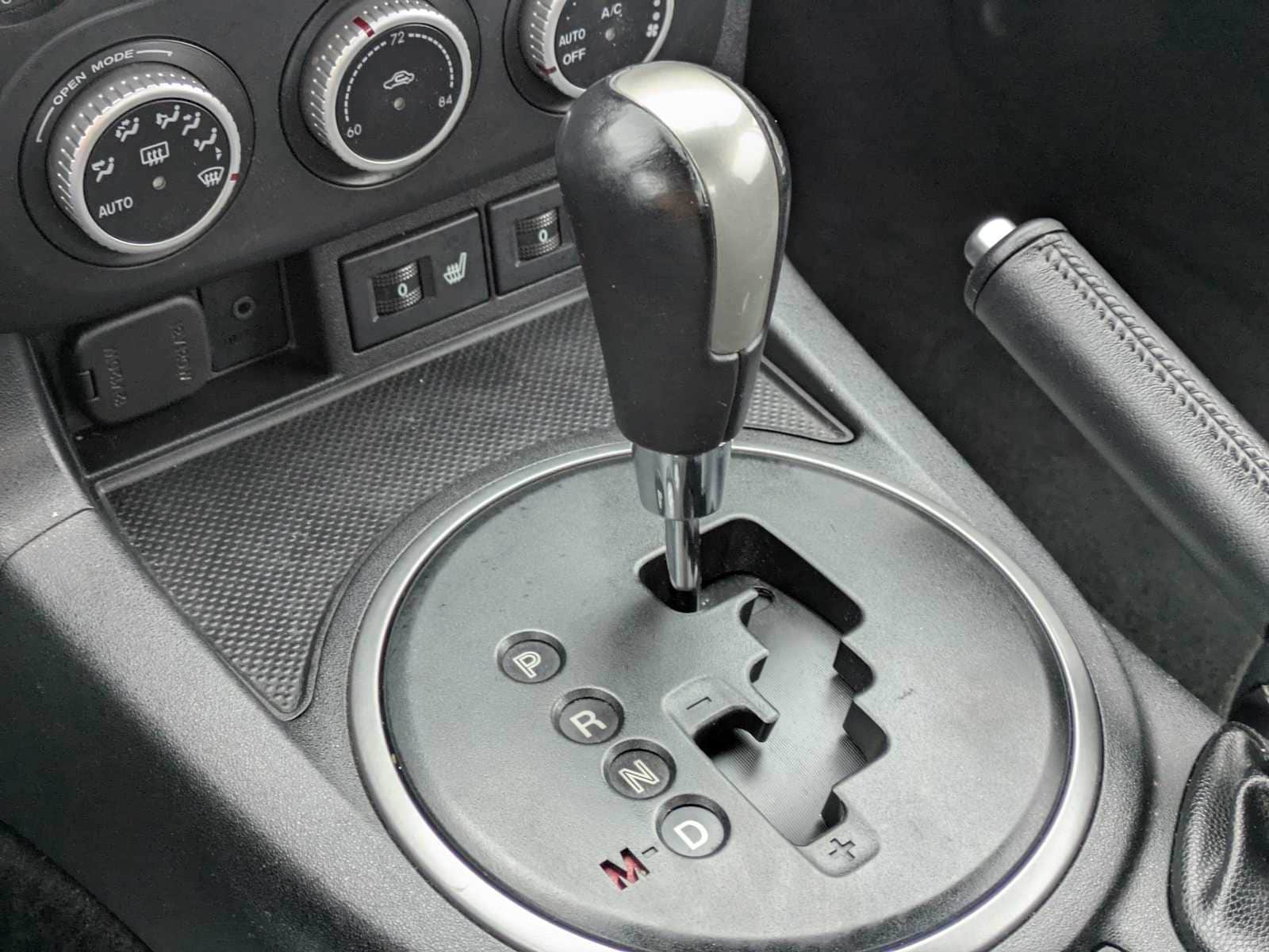 Thumbnail: 2011 Mazda MX-5 Miata - 25