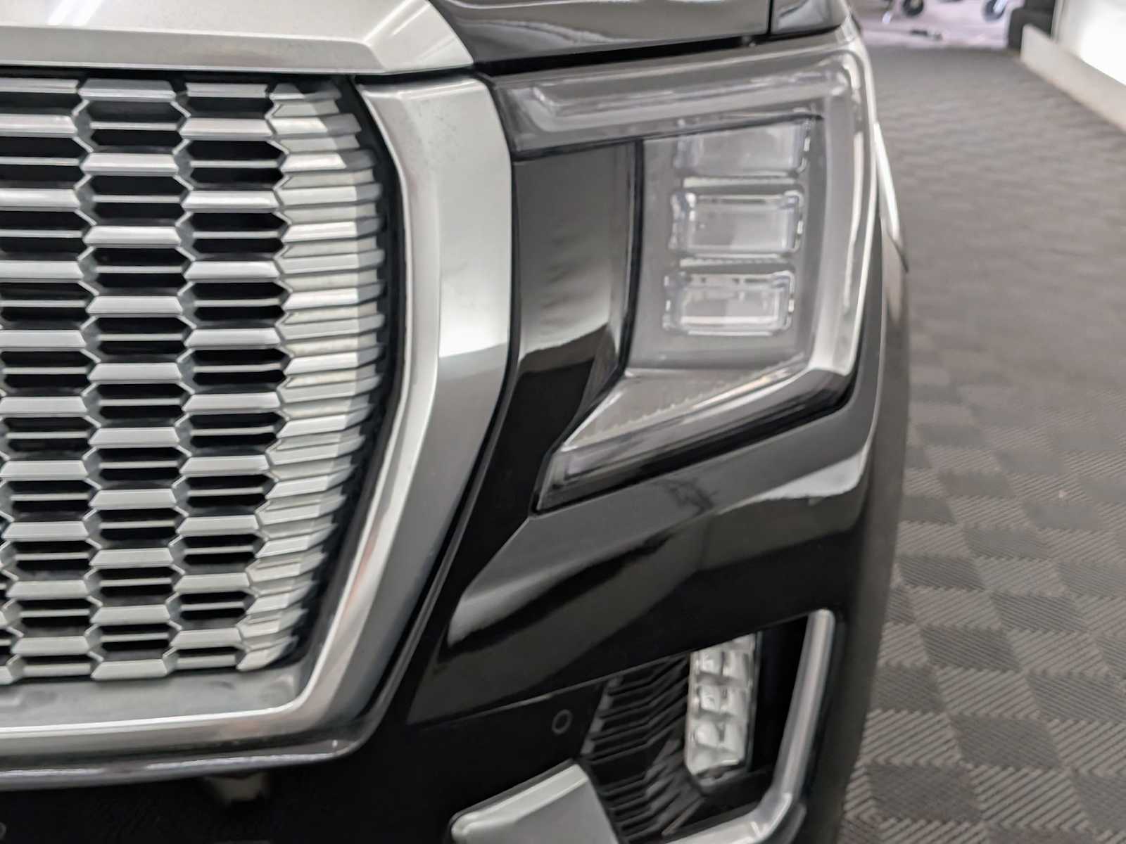 Thumbnail: 2024 GMC Yukon XL - 10