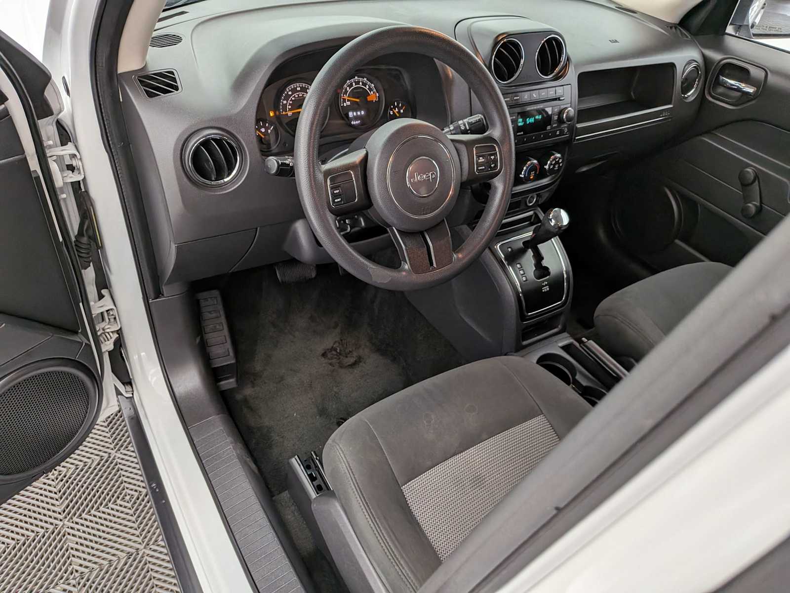 Thumbnail: 2016 Jeep Patriot - 2