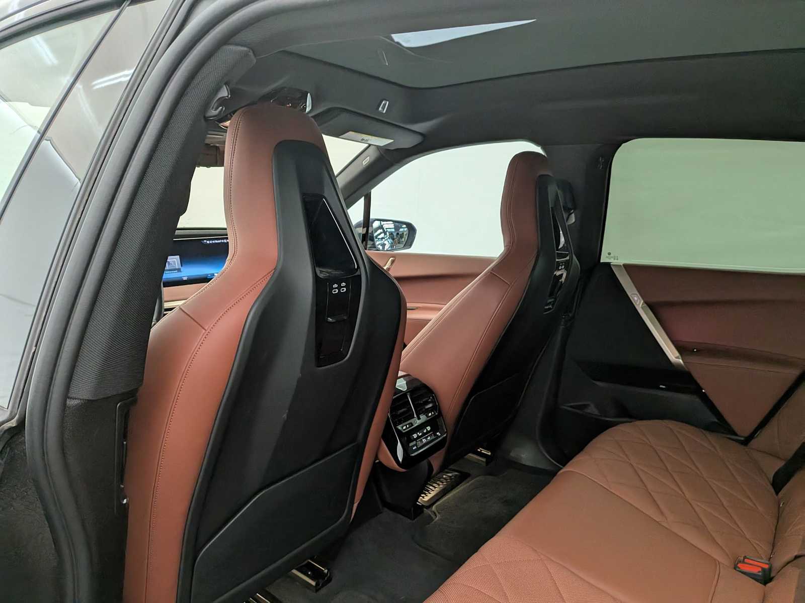 Thumbnail: 2023 BMW iX - 18