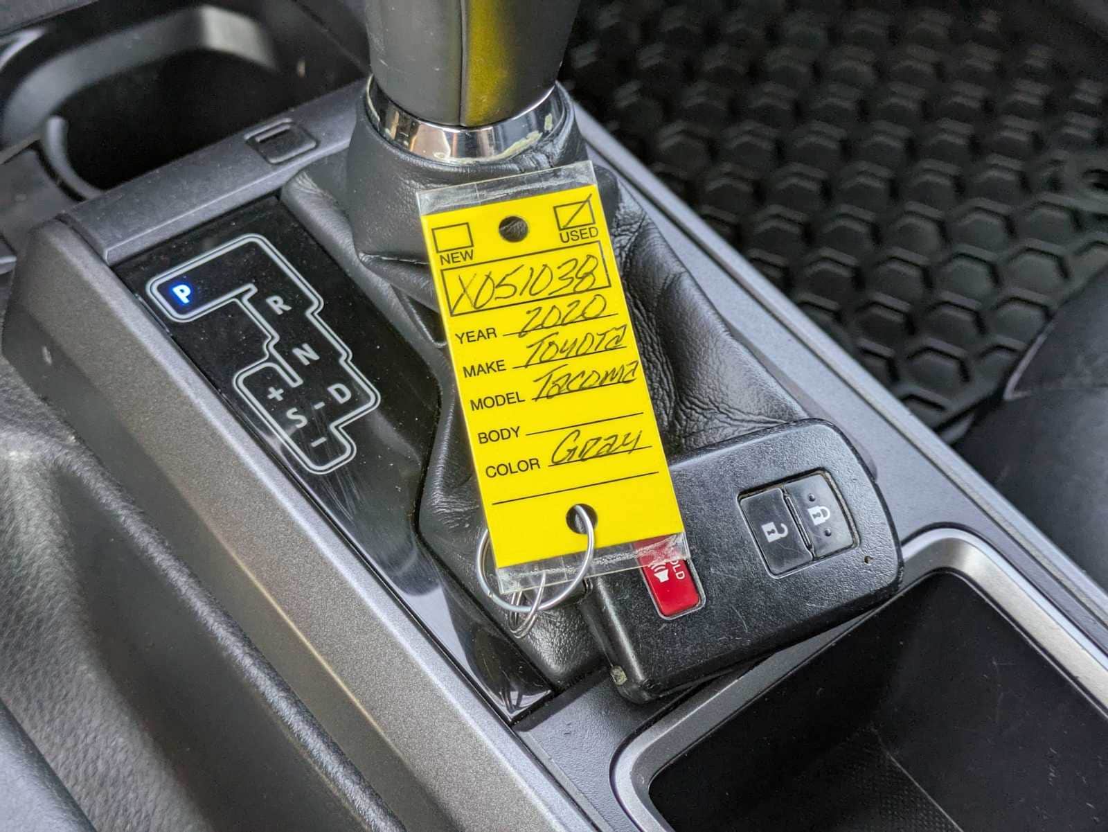 2020 Toyota Tacoma TRD Sport 38