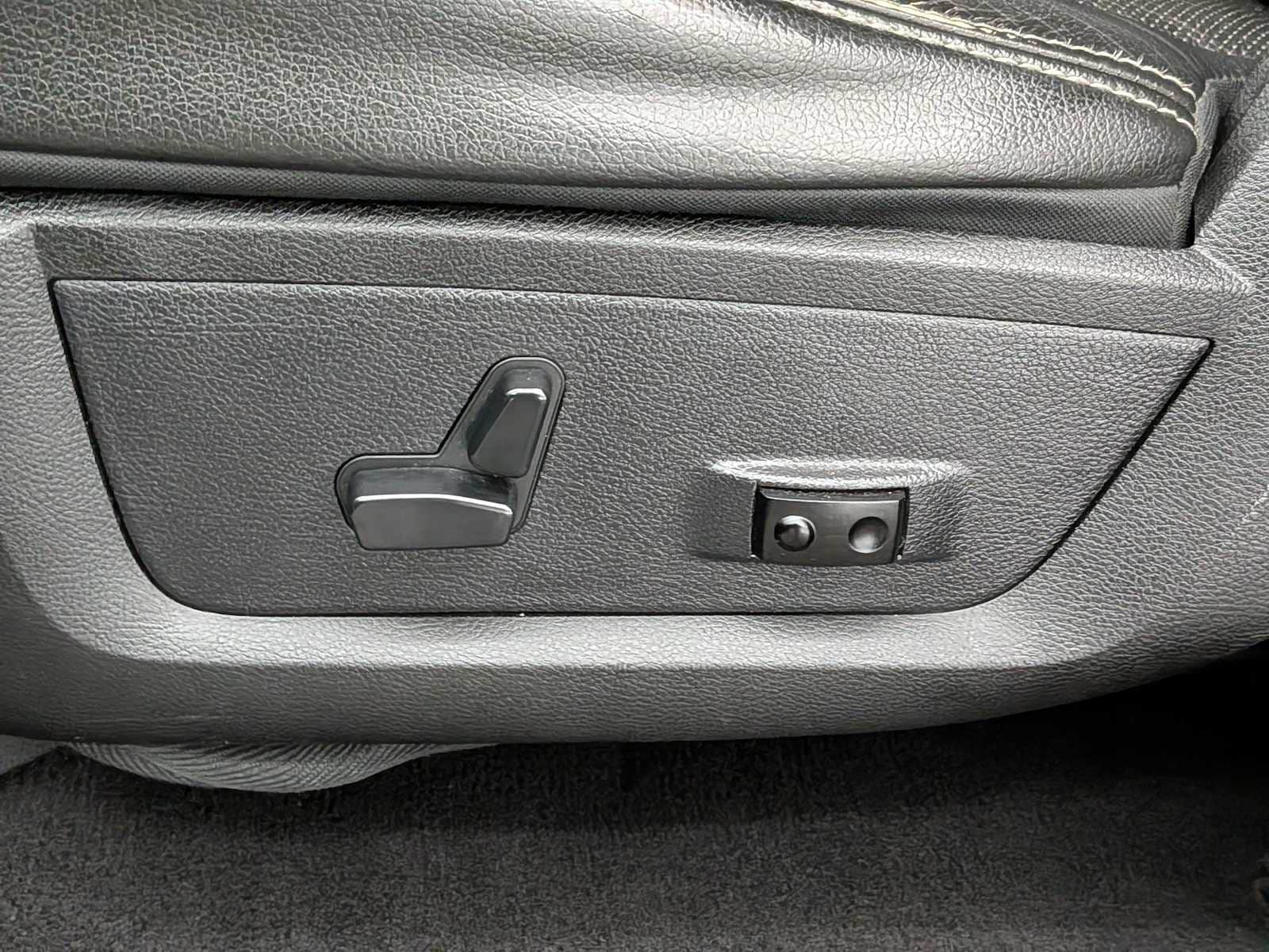 Thumbnail: 2013 RAM 1500 - 19