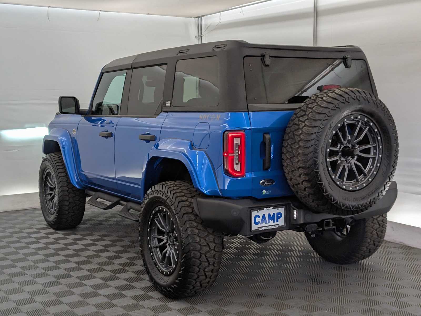 2023 Ford Bronco Wildtrak photo 2