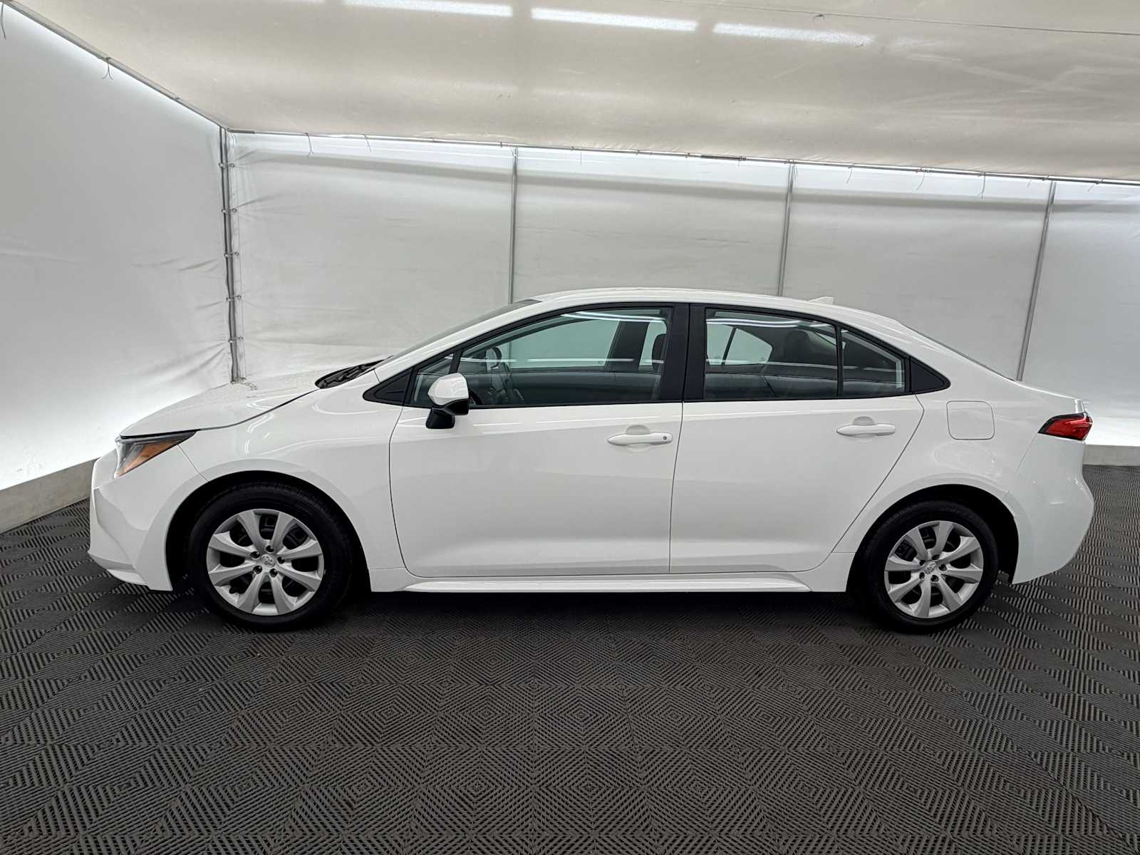 Thumbnail: 2024 Toyota Corolla - 3