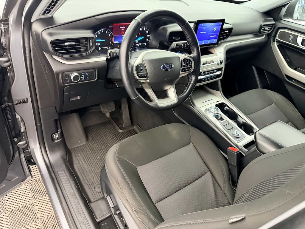 Used 2022 Ford Explorer XLT SUV