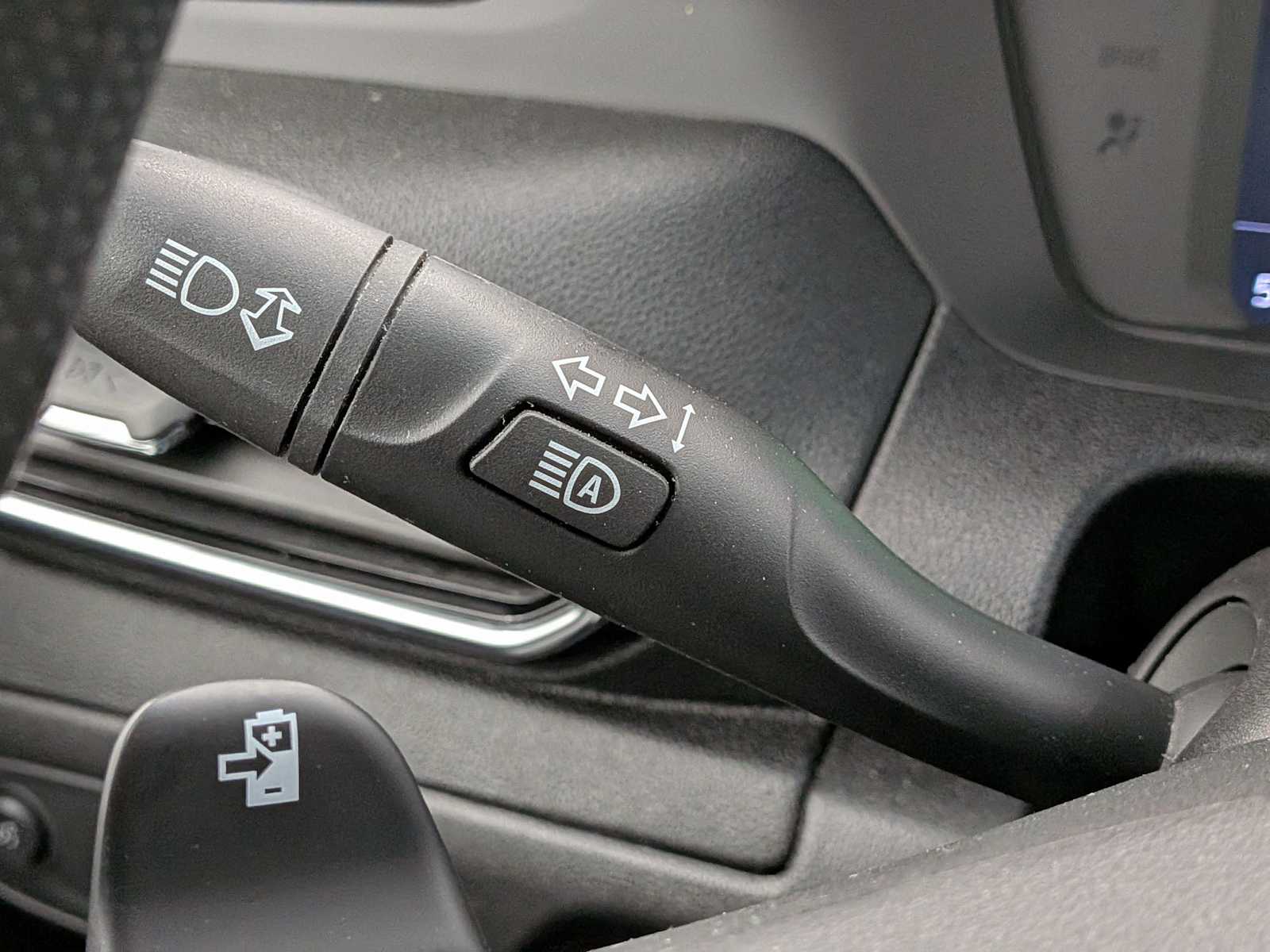 Thumbnail: 2023 Chevrolet Bolt EV - 25