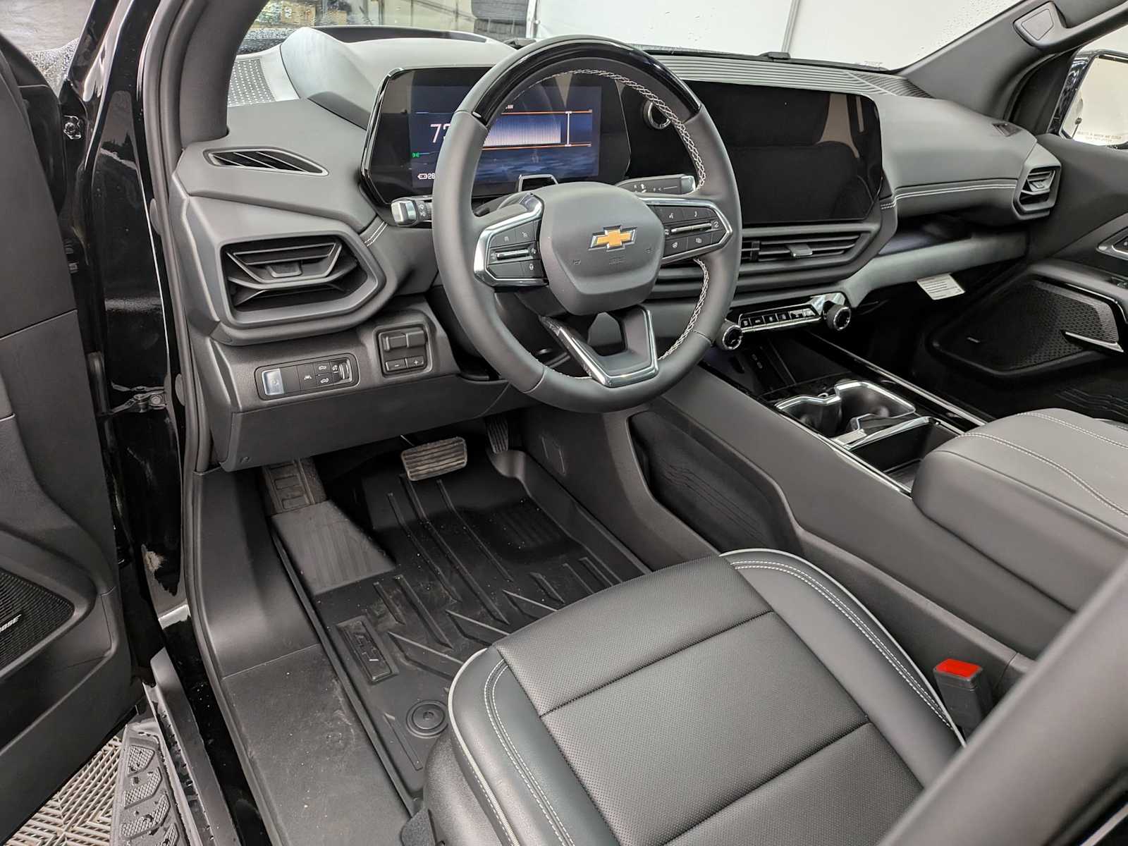 Thumbnail: 2026 Chevrolet Silverado EV - 2