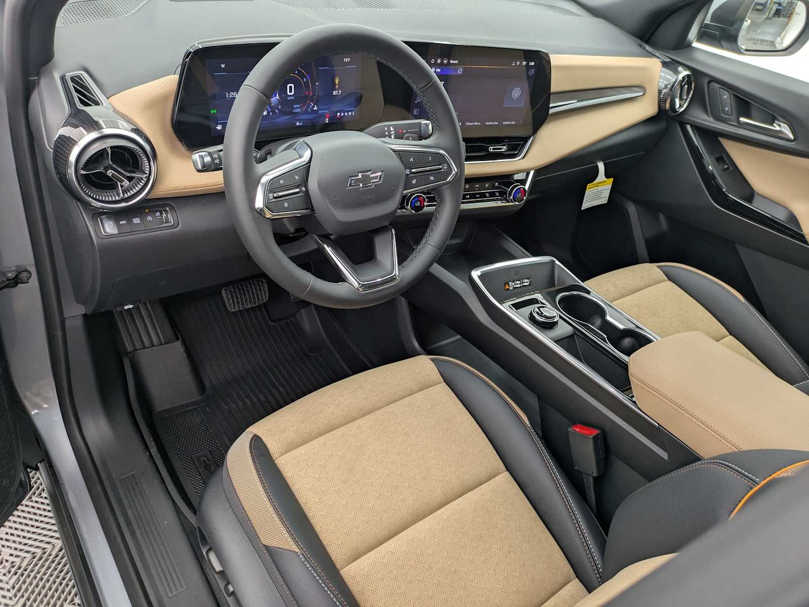 Thumbnail: 2026 Chevrolet Equinox - 2