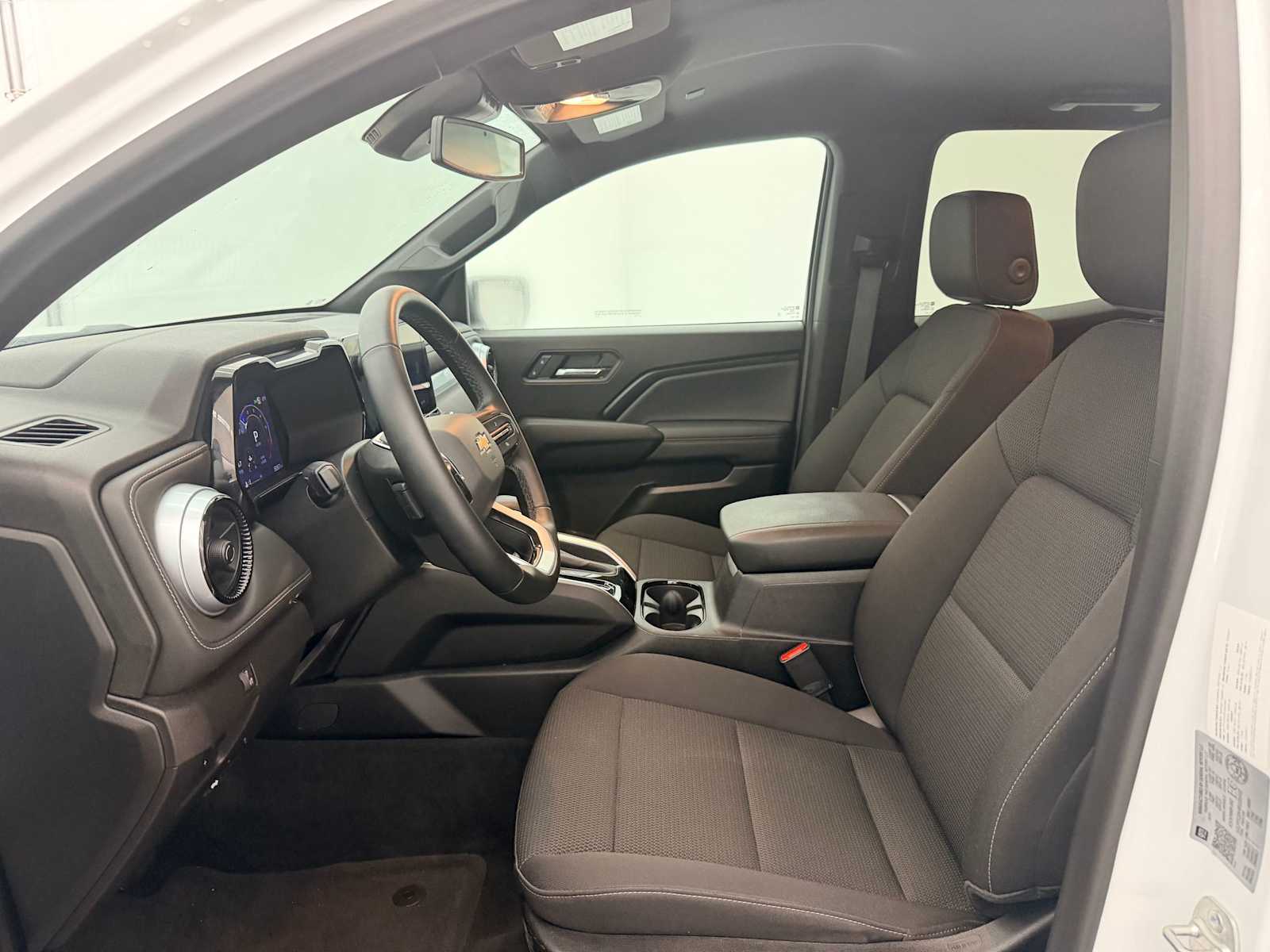 Thumbnail: 2024 Chevrolet Colorado - 17