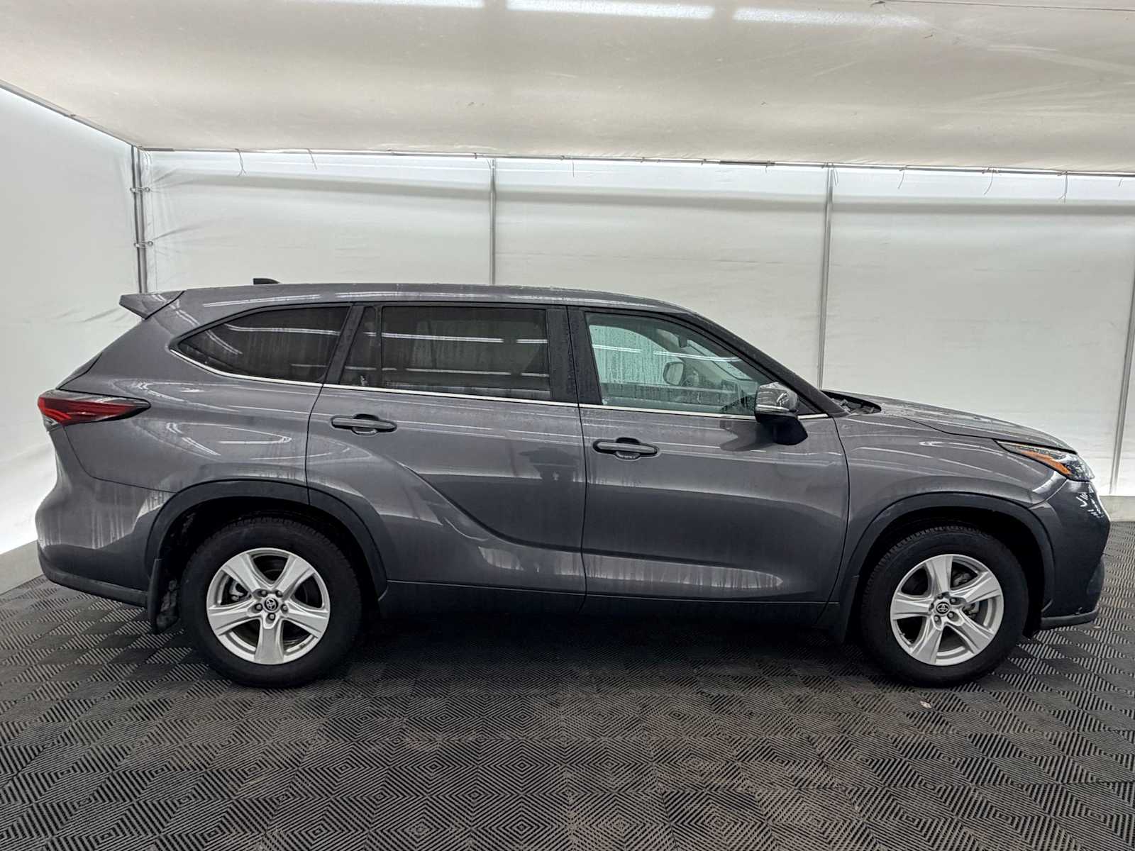 Thumbnail: 2024 Toyota Highlander - 7