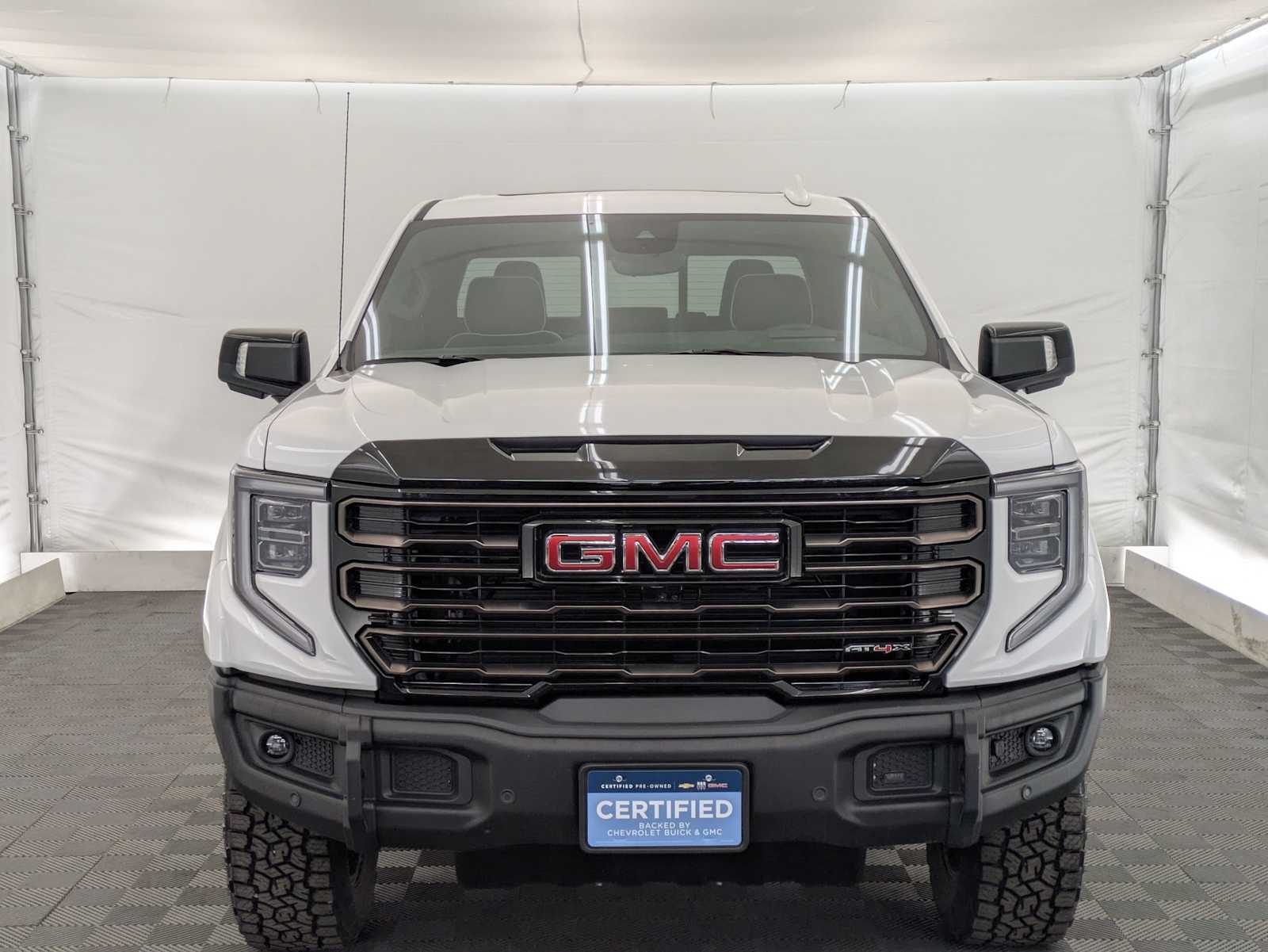 2025 GMC Sierra 1500 AT4X 9