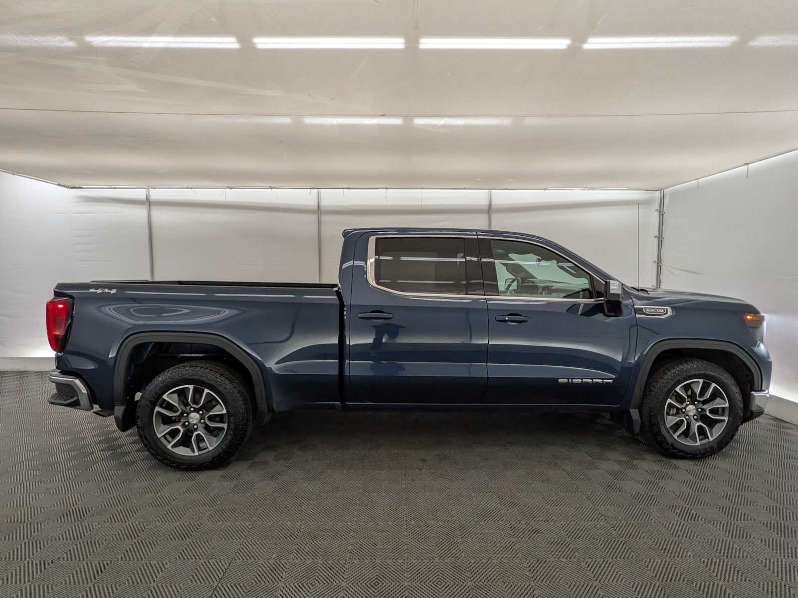 Thumbnail: 2023 GMC Sierra 1500 - 7