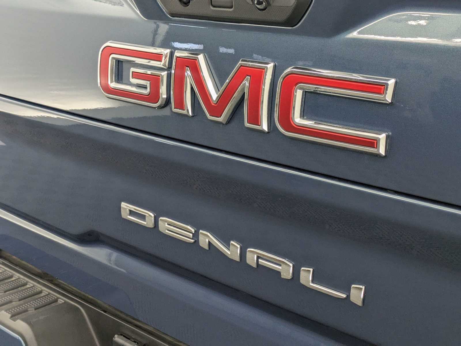 Thumbnail: 2025 GMC Sierra 2500 - 14