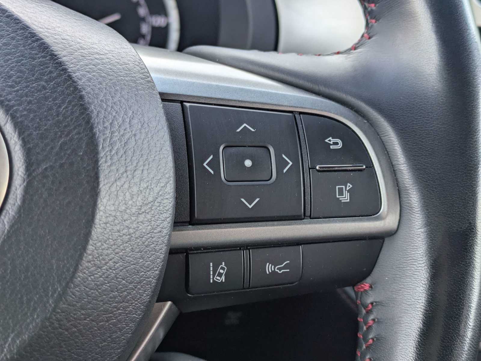 Thumbnail: 2023 Lexus GX - 25