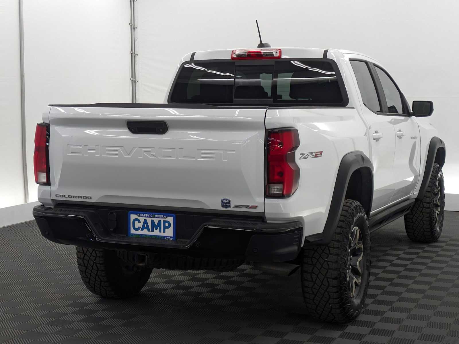 Thumbnail: 2023 Chevrolet Colorado - 6
