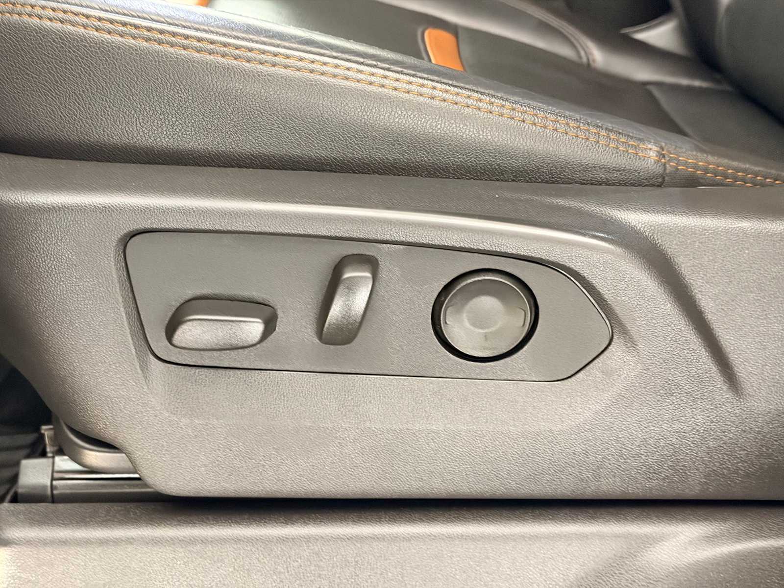 Thumbnail: 2025 GMC Sierra 3500 - 20