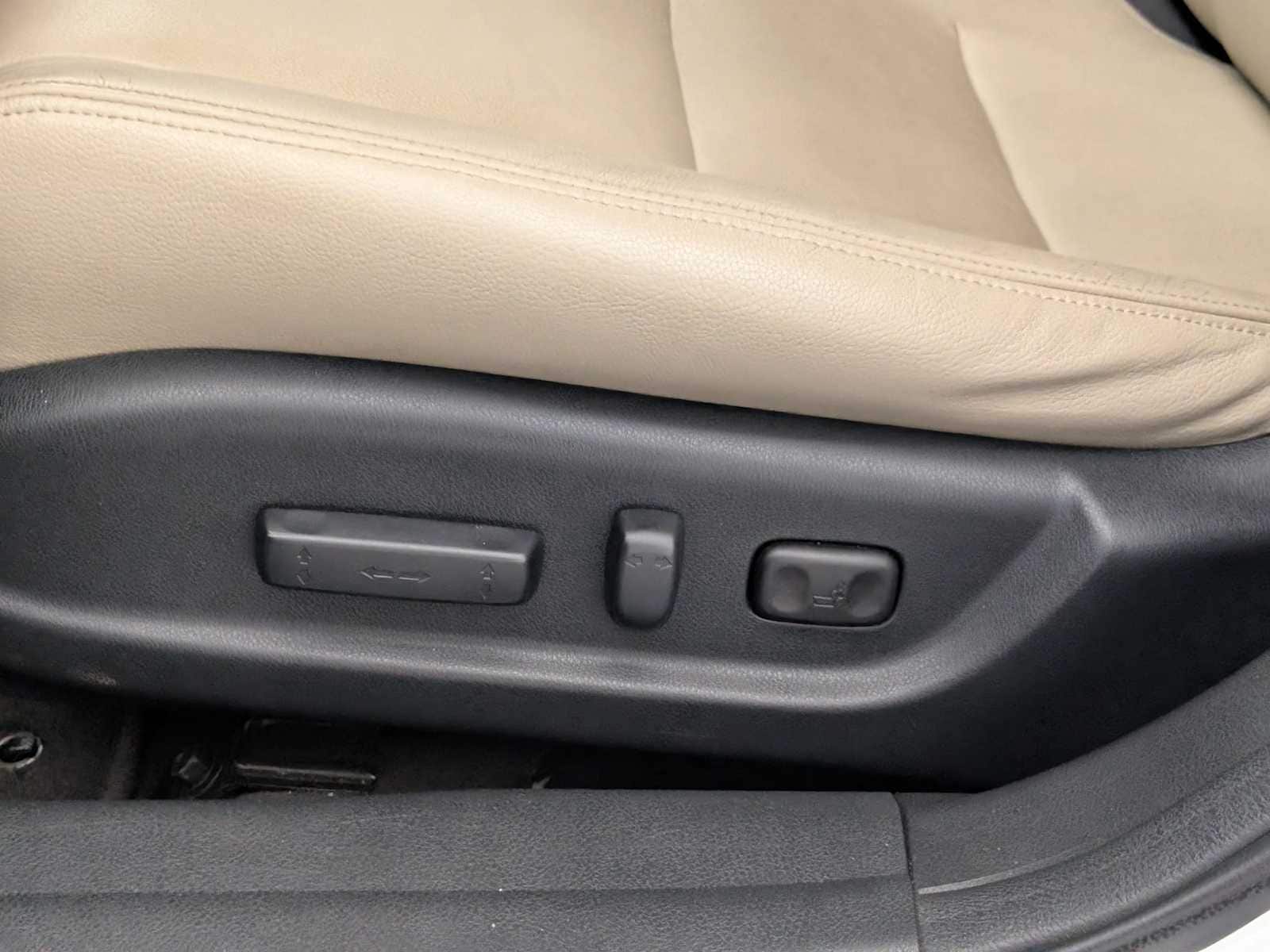 Thumbnail: 2013 Honda Crosstour - 16