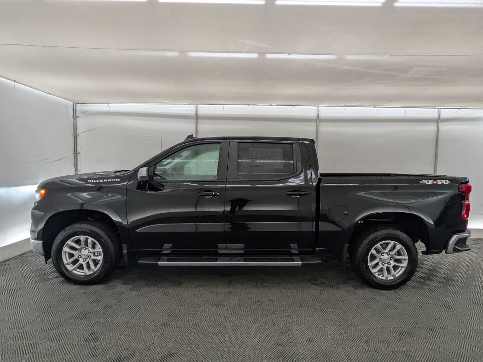 Thumbnail: 2026 Chevrolet Silverado 1500 - 3