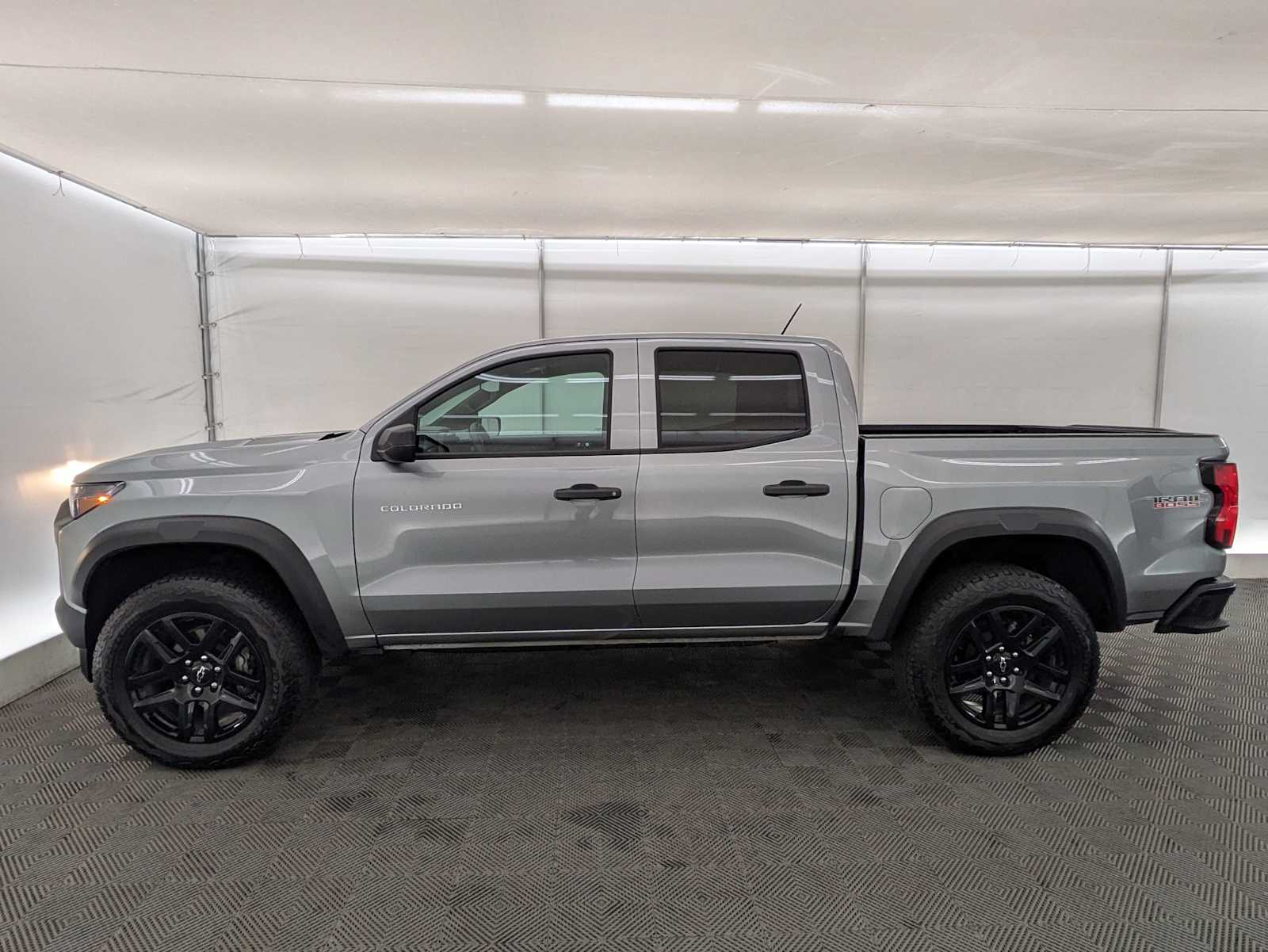 Thumbnail: 2024 Chevrolet Colorado - 3