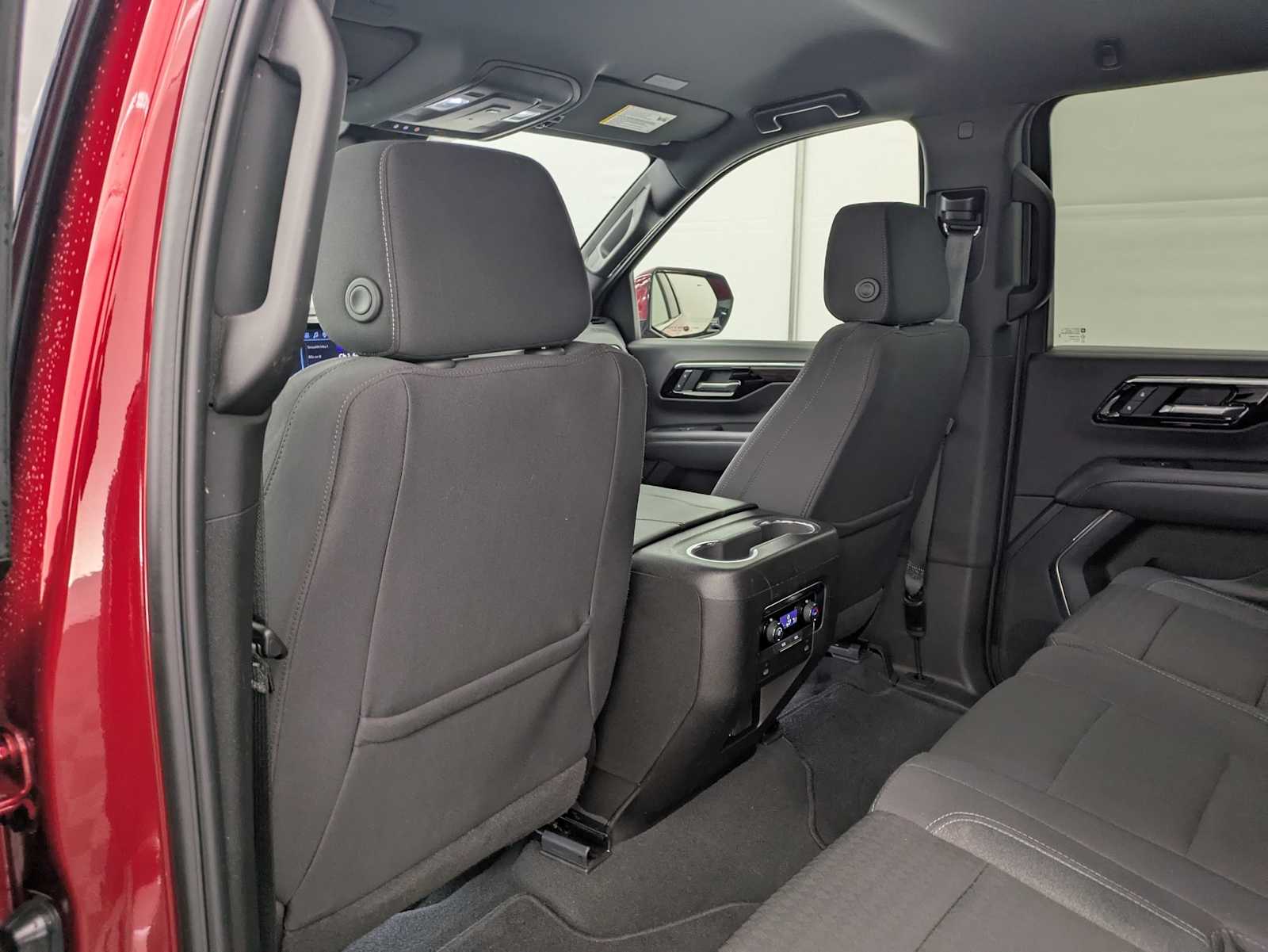 Thumbnail: 2025 Chevrolet Suburban - 18