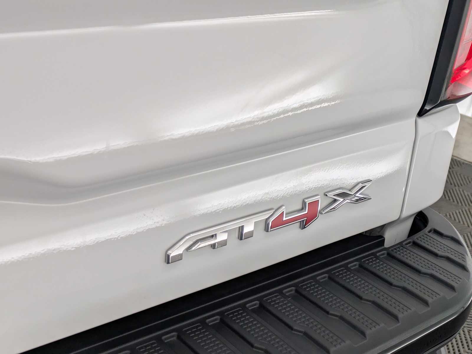 2025 GMC Sierra 1500 AT4X 15