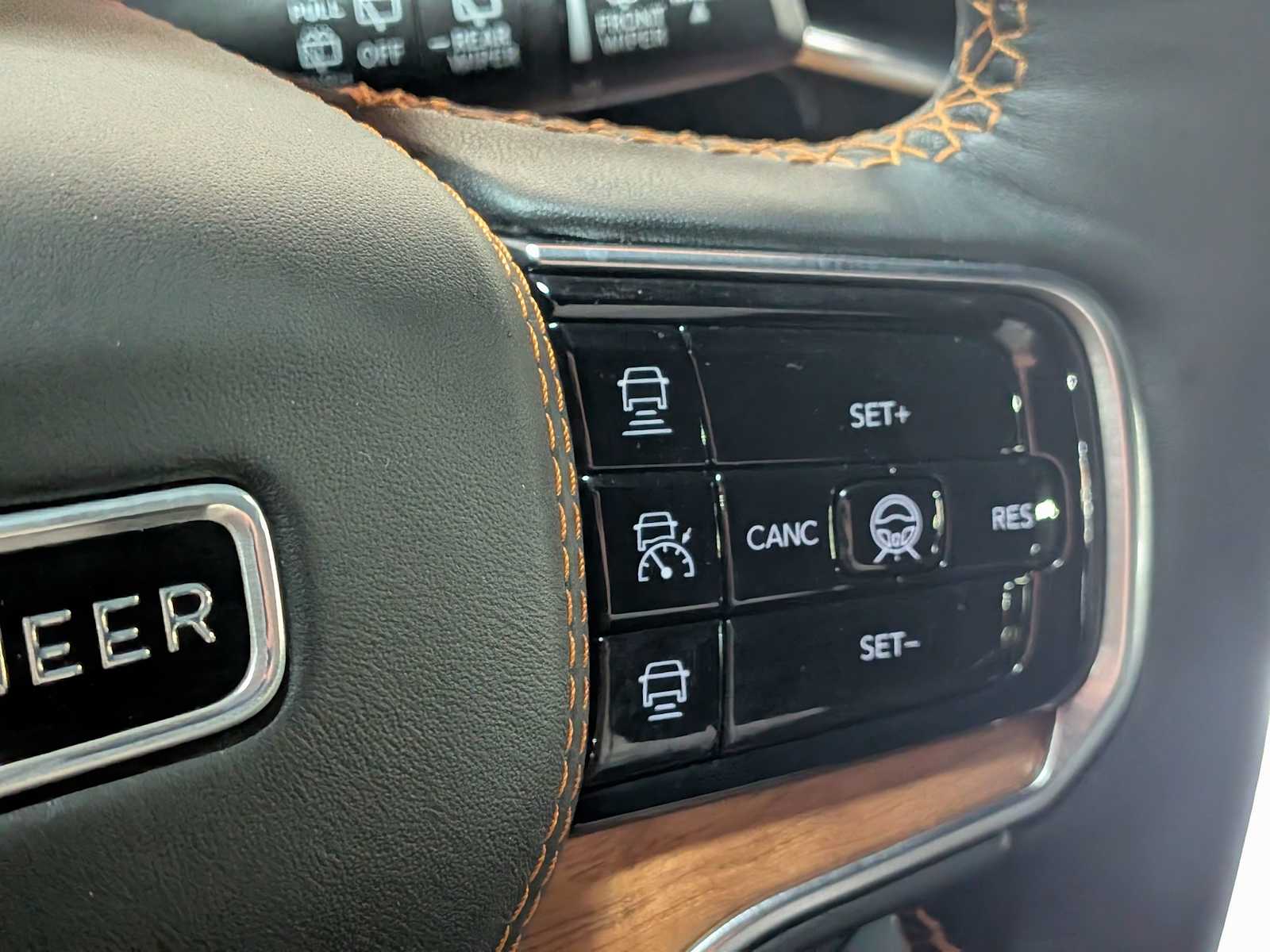 Thumbnail: 2024 Jeep Grand Wagoneer - 25