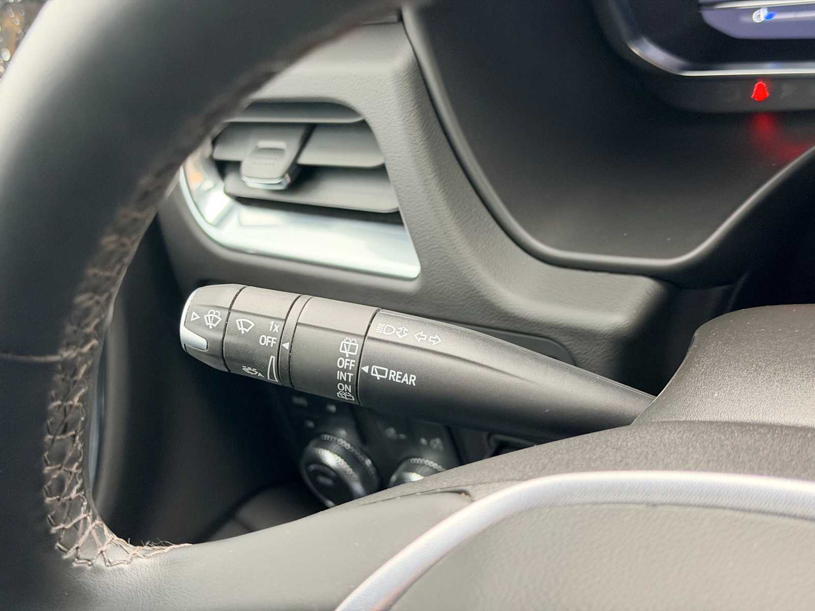 Thumbnail: 2023 GMC Yukon XL - 26