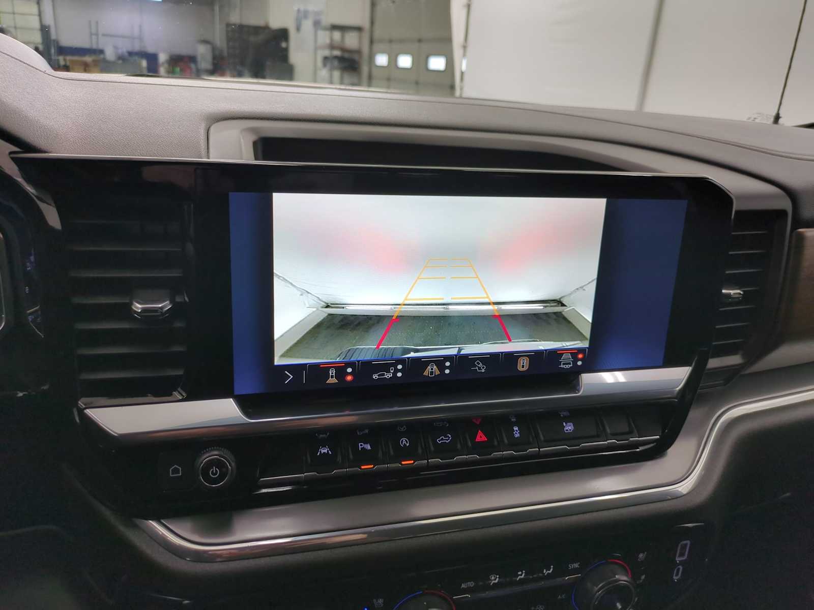 Thumbnail: 2024 Chevrolet Silverado 1500 - 28