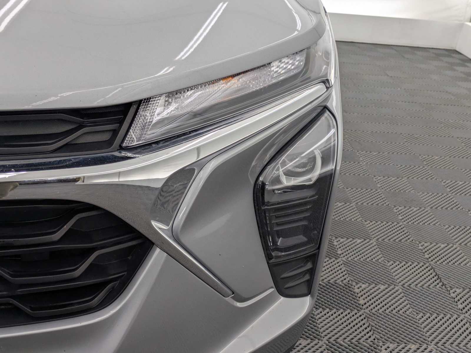 Thumbnail: 2025 Chevrolet Trax - 10