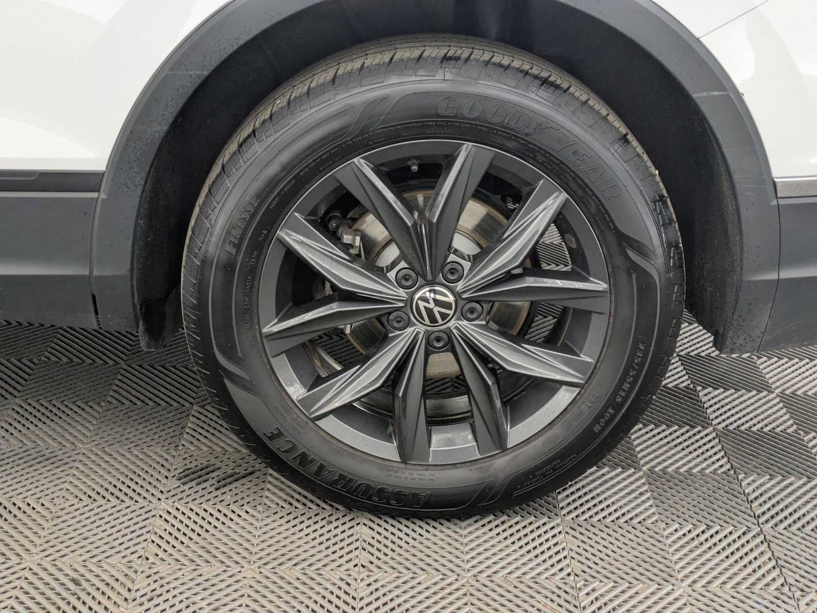 2024 Volkswagen Tiguan 2.0T 14