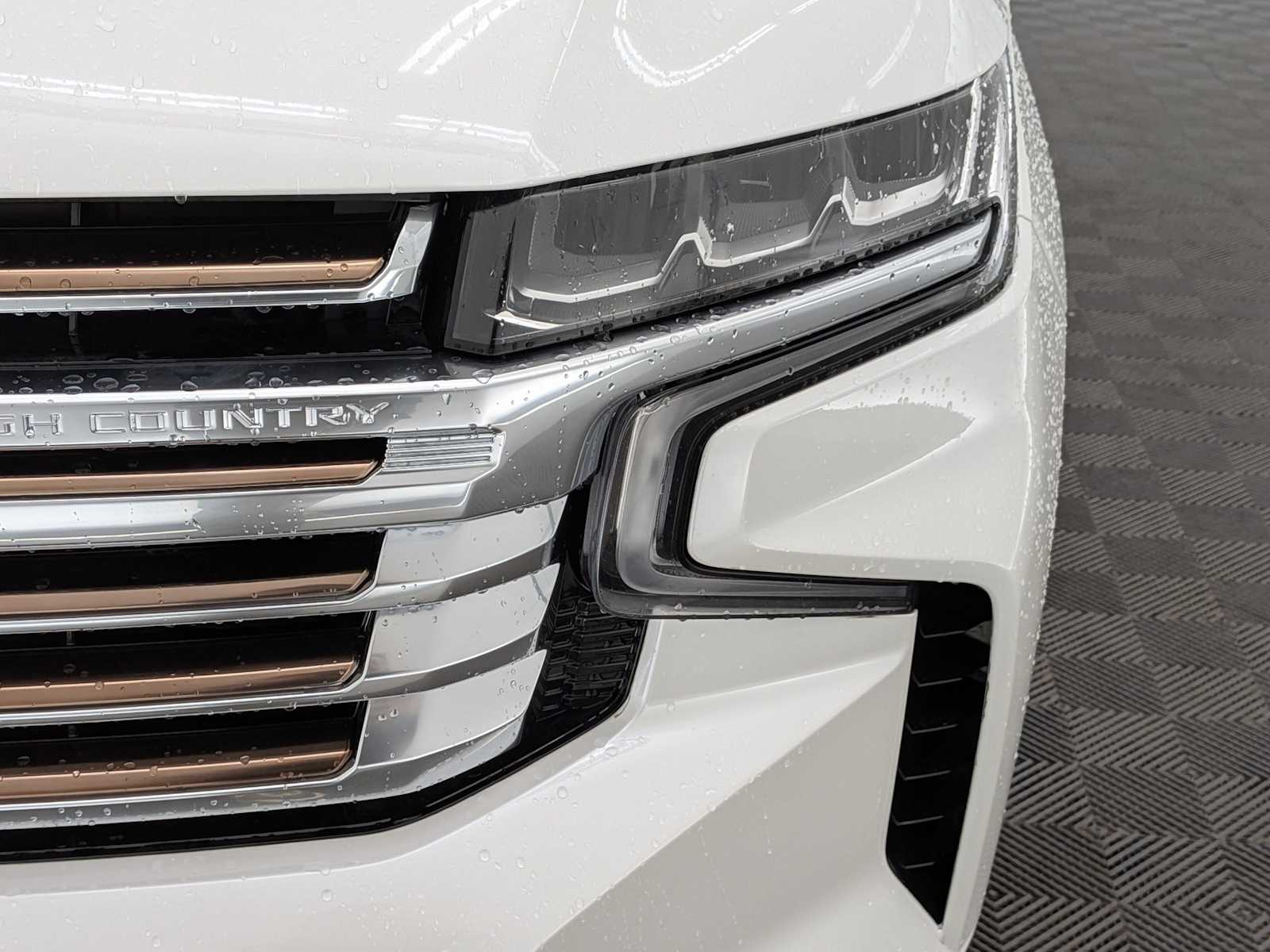 Thumbnail: 2022 Chevrolet Tahoe - 10
