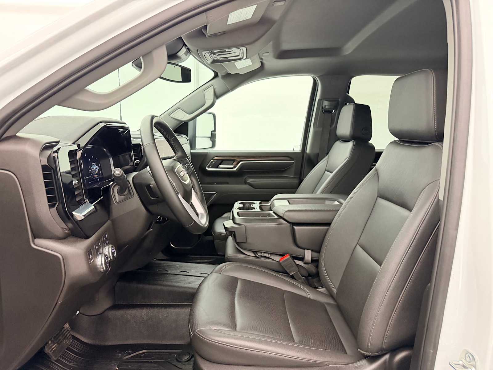 Thumbnail: 2025 GMC Sierra 3500 - 19