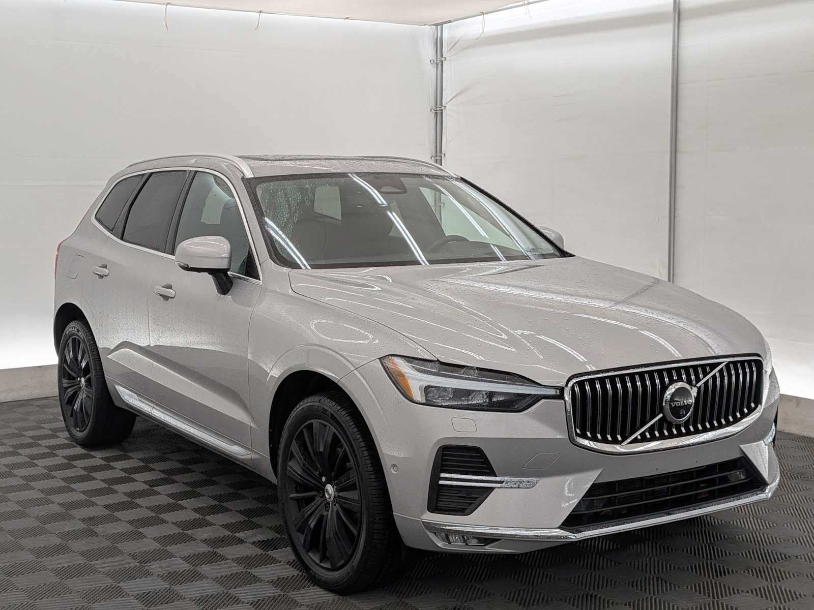 Thumbnail: 2022 Volvo XC60 - 8