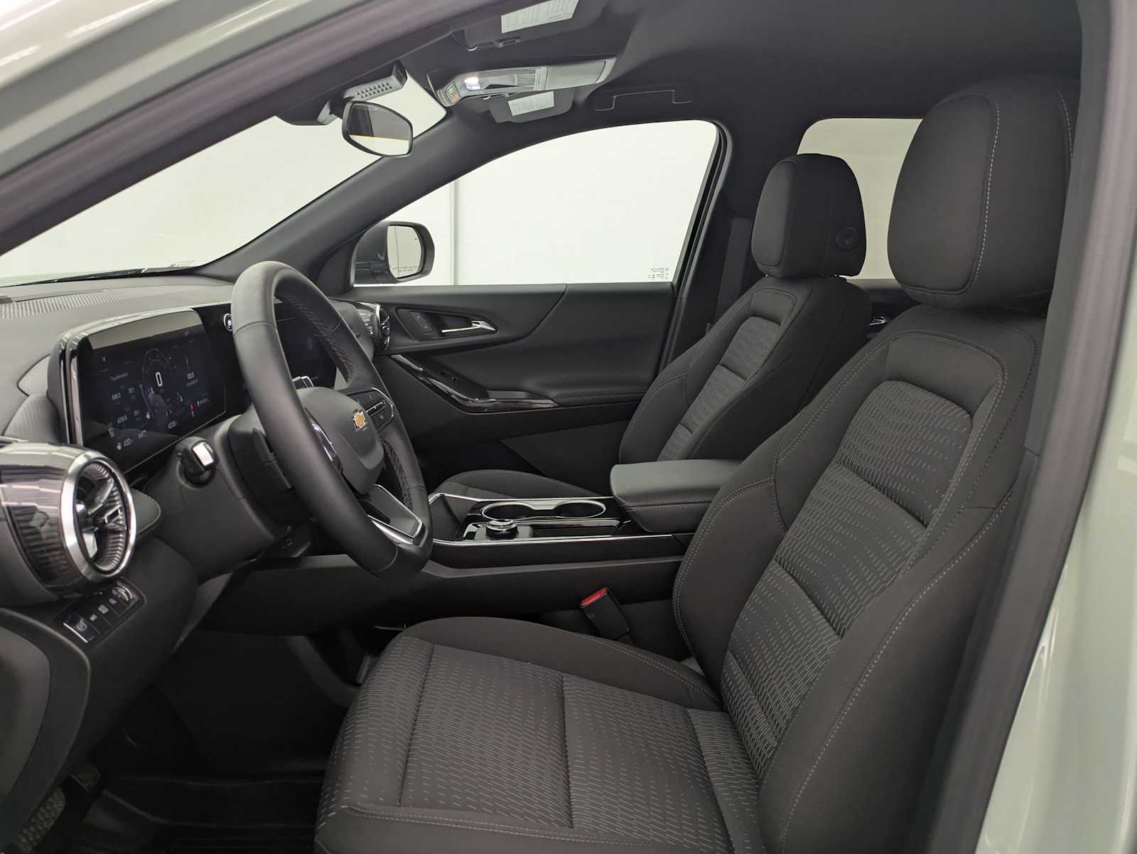 Thumbnail: 2026 Chevrolet Equinox - 16