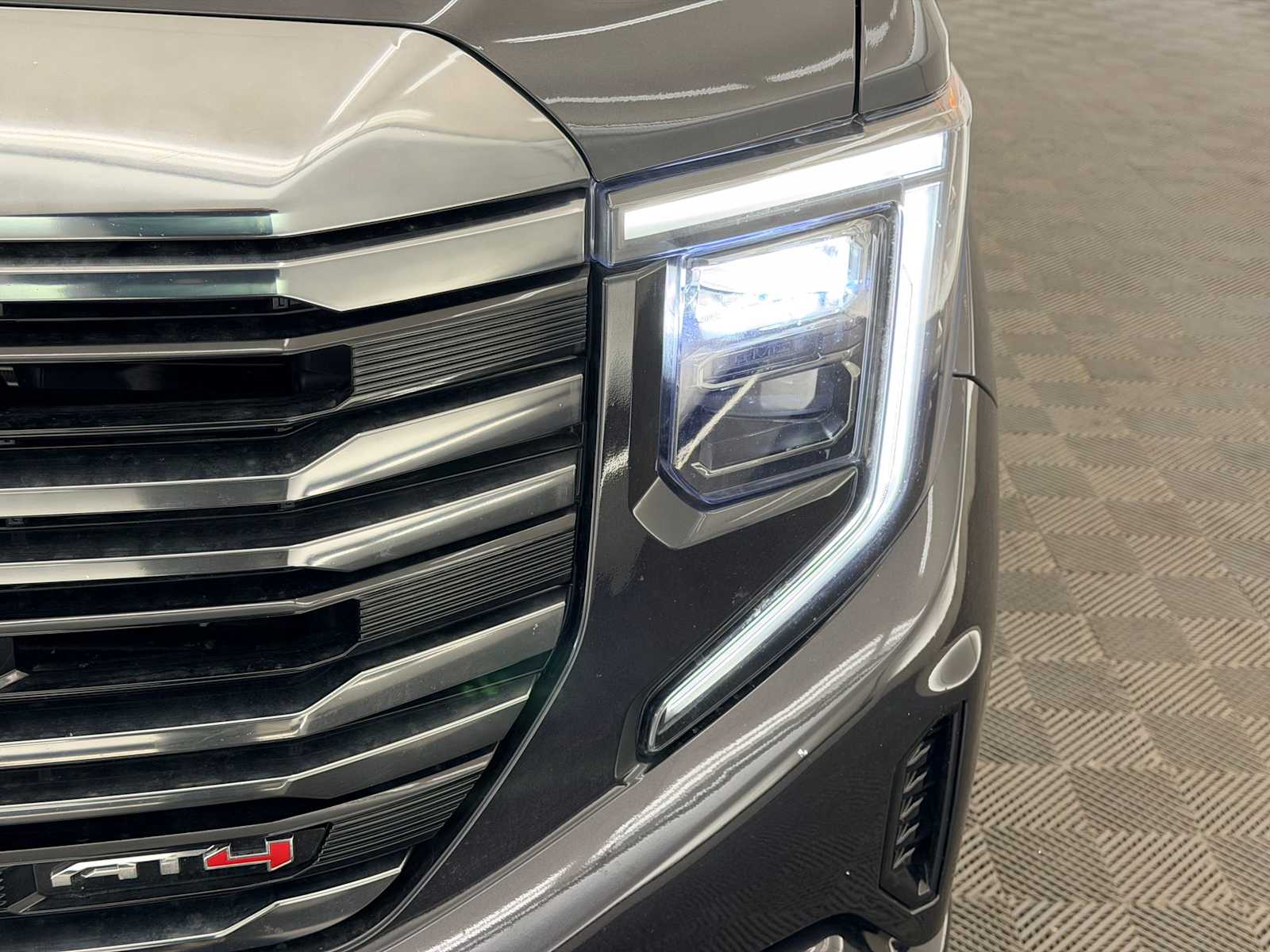 Thumbnail: 2023 GMC Sierra 1500 - 10