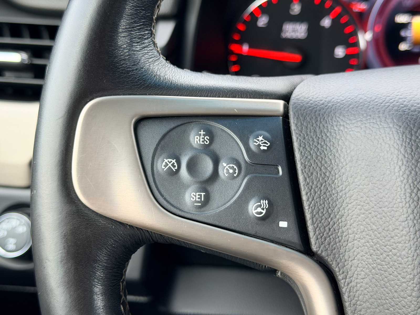 Thumbnail: 2016 GMC Yukon XL - 23