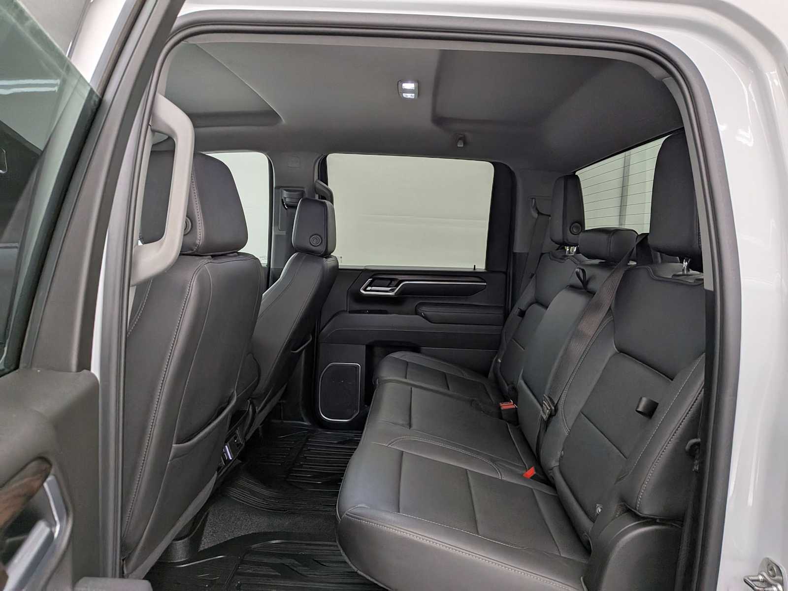 Thumbnail: 2025 GMC Sierra 3500 - 22