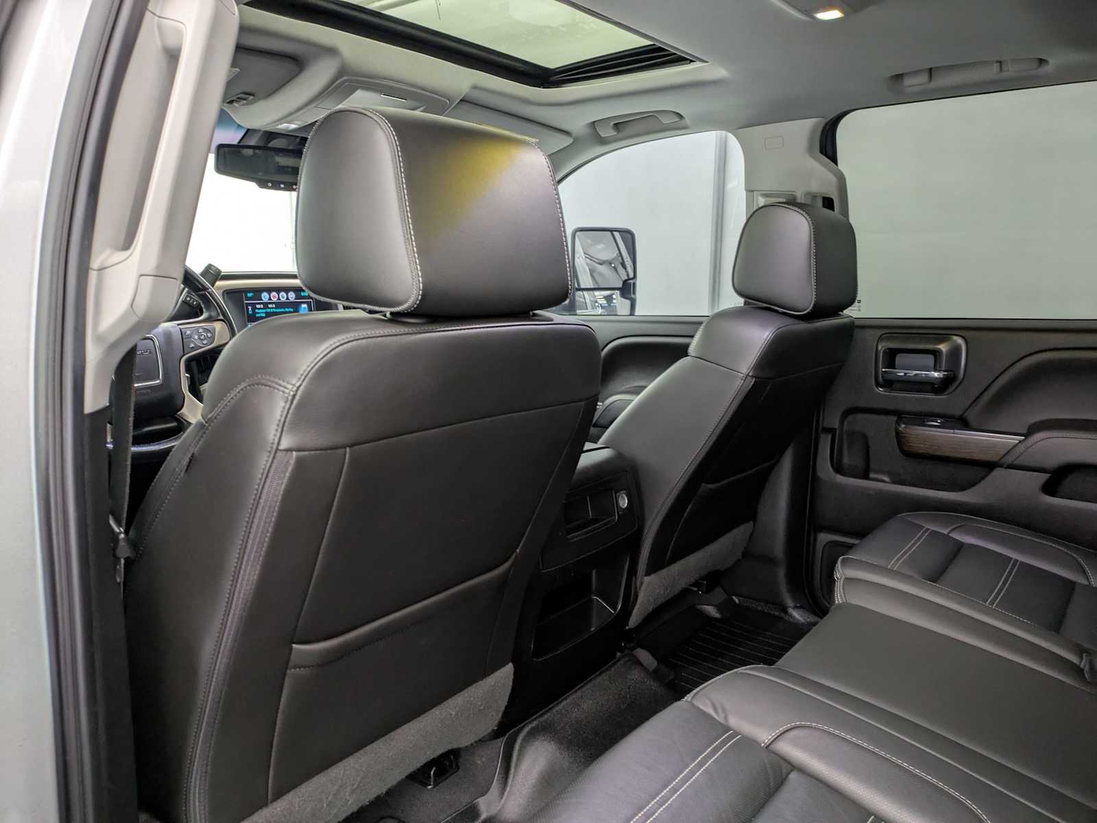 Thumbnail: 2019 GMC Sierra 2500 - 21